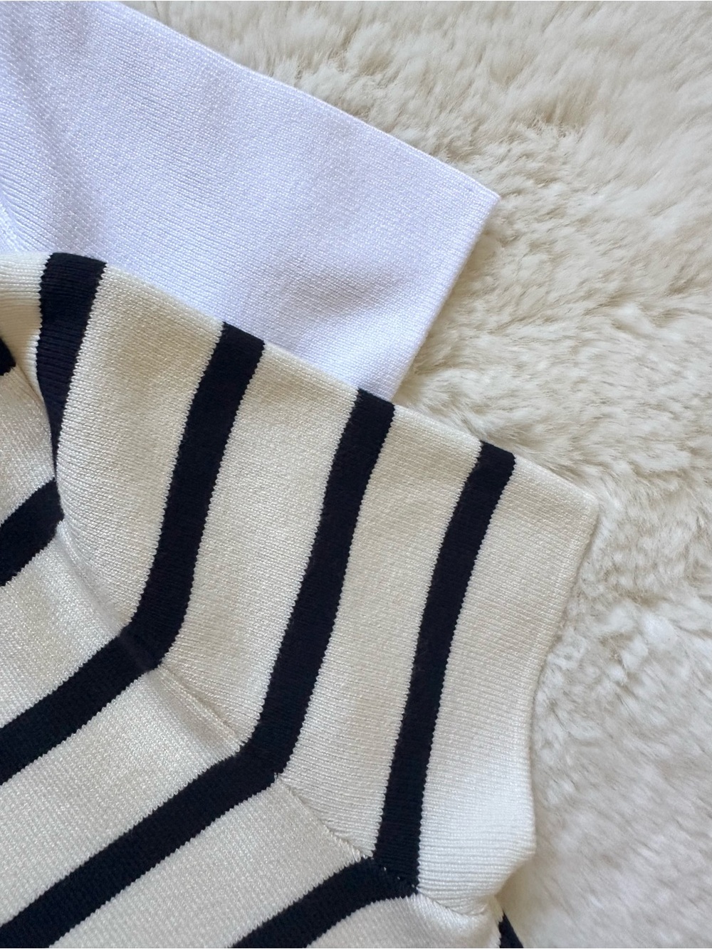 Zara Women’s 2PACK Short Sleeve Knit Top White & Cream Stripe - Small - Picture 10 of 10